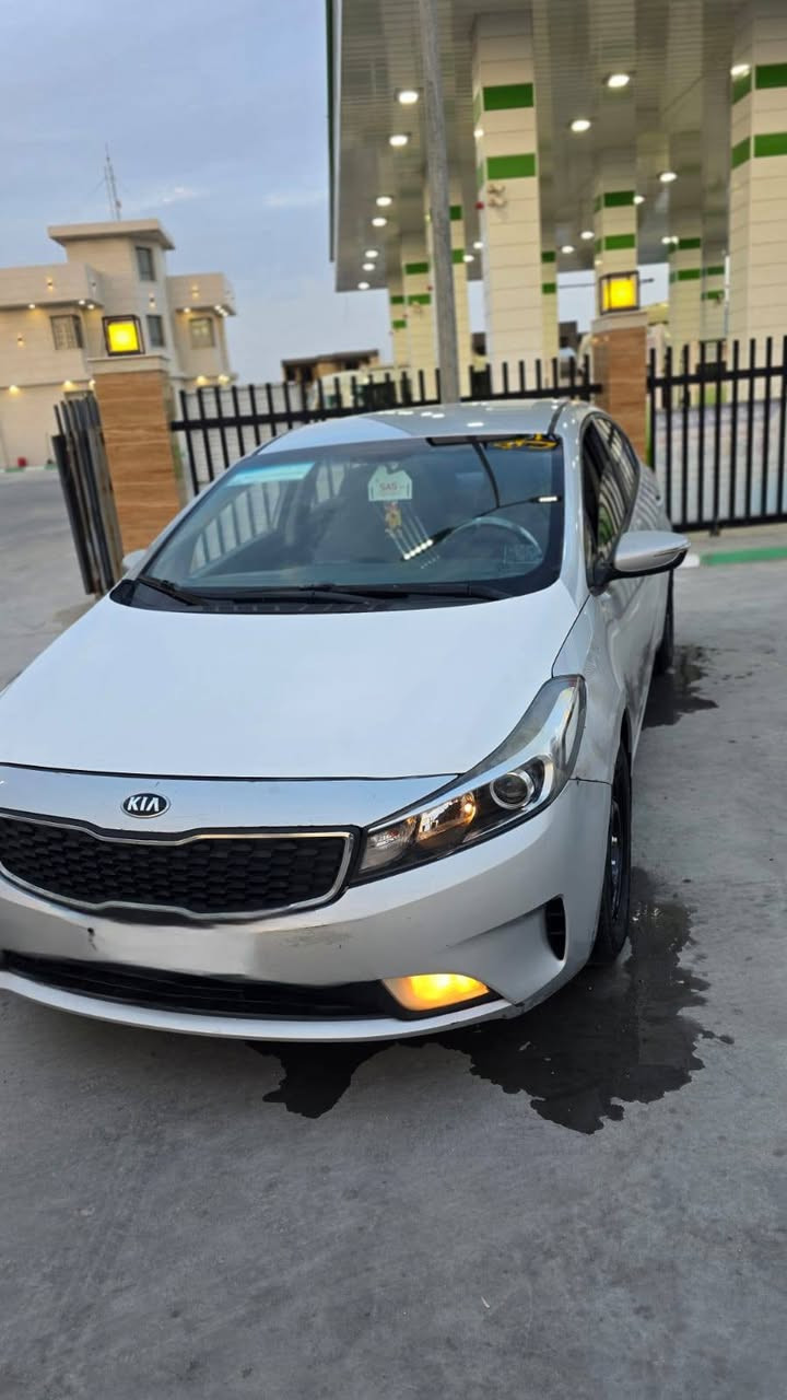 السلام عليكم
كيه سيراتو موديل 17 خليجيه
رقم مثنئ دولي اشاير بل مري شاشه كامره
محرك 600 بنيد مبدل ورشات صبغ
مكان السياره السماوه السوير
للاستفيار ***********
