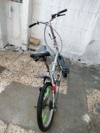 بايسكل حجم 20 يتطبق السعر 75,000 بغداد حي اور قرب حسينيه المصطفى رقمف....