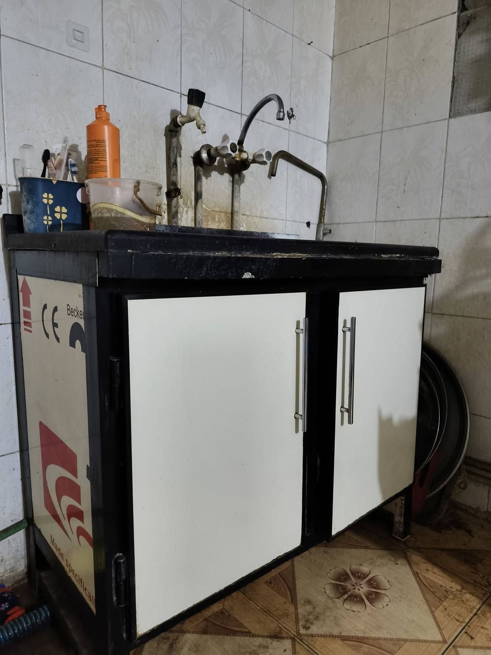 السلام عليكم ورحمة الله
غراض منزل للبيع :
1. بوفيه 4 باب تسگام النوع الثقيل نظيفه السعر 150
2. سنگ المنيوم 2 باب نظيف السعر 50
3. سبلت جنرال طن ونص نظيف وشغال السعر 150
4. سبلت كارير الأصلي 2 طن شغال السعر 250
اخوان الأسعار نهائيه نريد نشيل ونبيع هاي الغراض عنواني نجف حي الانصار مقابل الكراج الجنوبي ***********
