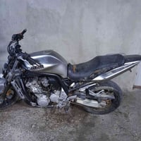 دراجة FZ1 ياماها جانت بالحجز وهسة طلعته على وضعه للبيع  دراجة نضيفة  ب...