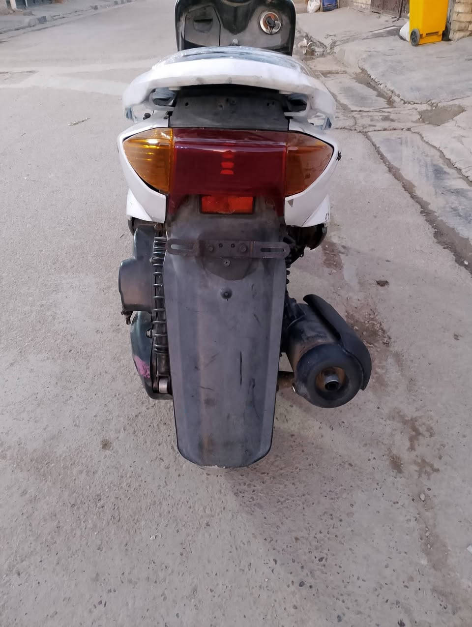 سكنس نثيه ١١٠ مكينه مفتوح بيها بس كور خير من الله كابريتر فاكيوم كلجات بنزات خلفي دراجه خير من الله مكاني بغداد المعامل سعر ٤٠٠ وبيها مجال ***********
