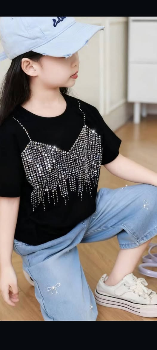 عمري بنات ملابس كوريه تخبل عندي بعد هوايه موديلات بناتي ولادي وجميع القياسات متوفره وتوصيل موجود جميع المحافضات و المتشتري تنقط تكون سبب برزقي تابعوني💗🫶.


**إذا كنت صاحب هذا الإعلان وتريد حذفه لأي سبب، رجاءا أرسل رسالة إلى الدعم الفني**