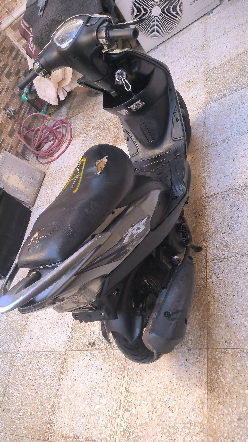 دراجه ماكس حاويه مستخدم شهر واحد فقط 