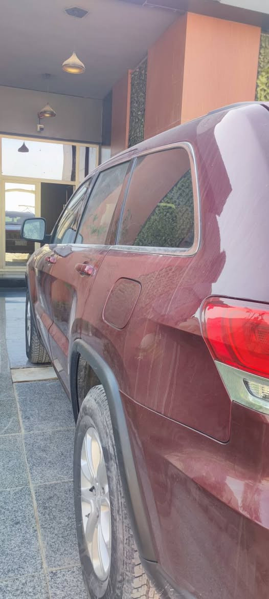 جيب كراند شيروكي 2021 اصل
رقم بغداد 
مواصفات لاريدوا
حساسات خلفية توقف ذاتي 
حساسات جانبية 
هيتر مريات
كشنات تدفئة 
كشن السايق كهرباء 
ضرر بنيد فقط تقرير موجود بدون دواخل 
ايرباك ضارب
موجودة بالناصرية مركز 

*********** 

السعر 235
