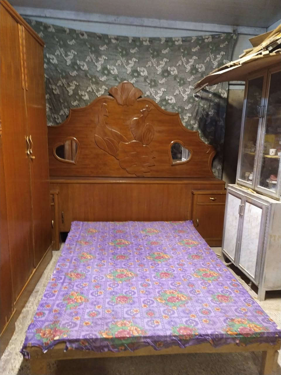 غرفه ام ال٥ تسكام صاج خارج والداخل الظهر جرجوبه  السعر ٥٠٠ تفاصيل علرقم *********** مكاني بلكفل الرقم بي واتساب .
