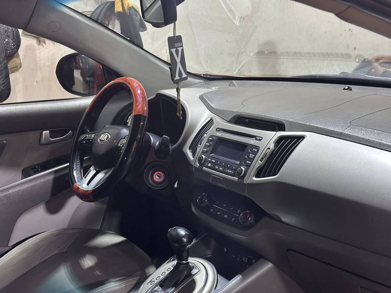 كيا سبورتج 2015. خليجي.  ماشية 189 الف. بسمي تحويل ثاني يوم رقم بغداد.  سعر153 ورقة
بيها مجال رقم تلفون ***********
