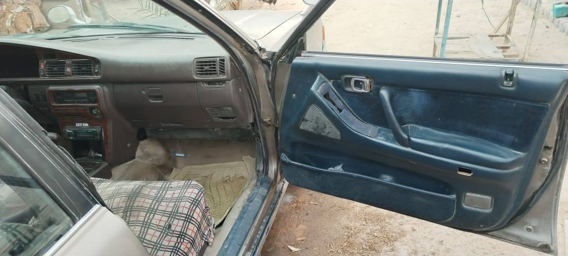 يالله متاح كراون سوبر موديل 91 صبغ  عام جمالية بدون حادث رقم نجف ألماني سنوية 27  معروضة اب 35 بيها مجال قليل ***********
