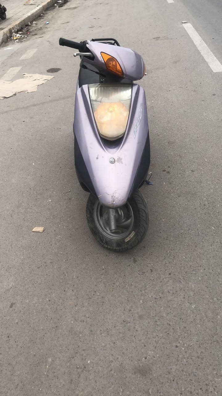 سلام عليكم دراجه بريز دراجه بلاديه كله شغال هورن سلف كيج بنزين وسرعه واشير وليت وبك ليت قفل جنطه وصندوك كله بلادي نكره 
مكاني الشعب 
السعر 500. وبيهء مجال 
للطيبين. ***********
