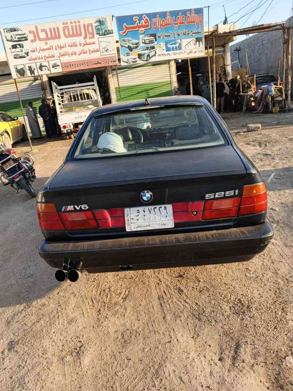 سلام عليكم موديل ٩٢ اصل ٥٢٠ بيها كير مكينه ٢٥ جدد صدر جديد تبريد شغال سياره حلوه ماكو هيج سعر بيع مستعجل ٤٧ بيها مجال شراي مكان بغداد تبريد شرط ***********
