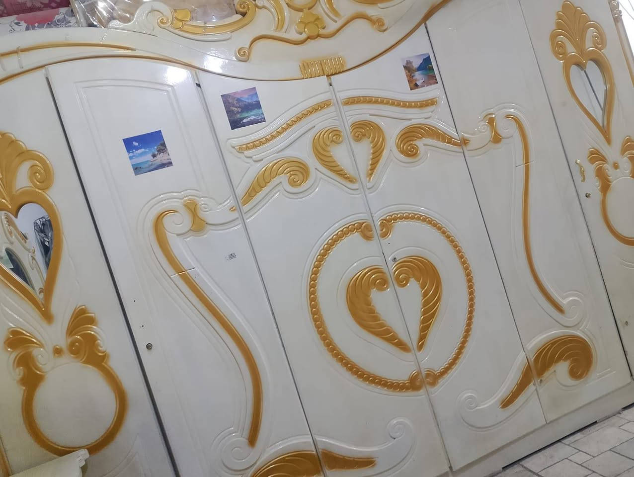 السلام عليكم غرف نوم اللبيع السعر خاص 
رقم ***********
