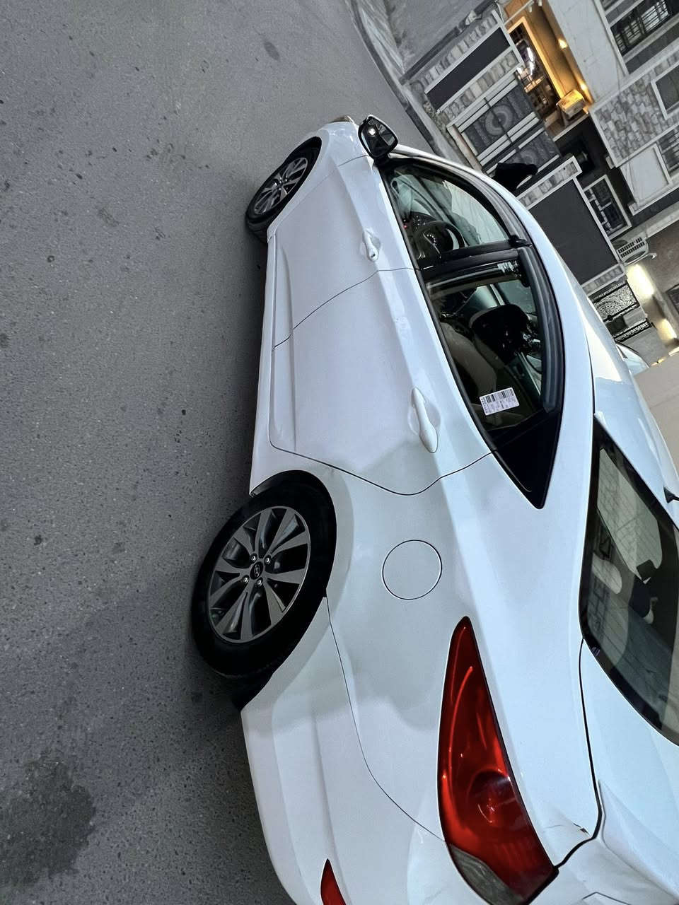 السلام عليكم للبيع سيارة نوع اكسنت موديل 2012  خليجية رقم بغداد اللون ابيض ماشية 160 محرك 1600 السيارة    اشاير بلمري السيارة   مكفولة من الضربة والصبغ بيها بارد شي بصيطة السعر ٩٥وبي مجال بسيط جدا العنوان بغداد الرقم ***********
