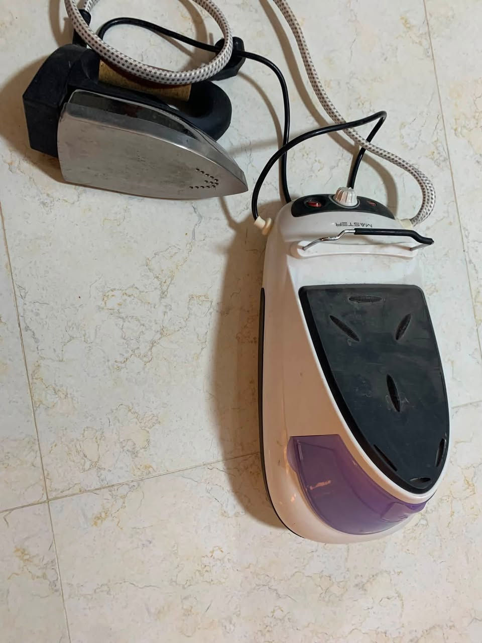 ثلاجه ومكوى للبيع


**إذا كنت صاحب هذا الإعلان وتريد حذفه لأي سبب، رجاءا أرسل رسالة إلى الدعم الفني**
