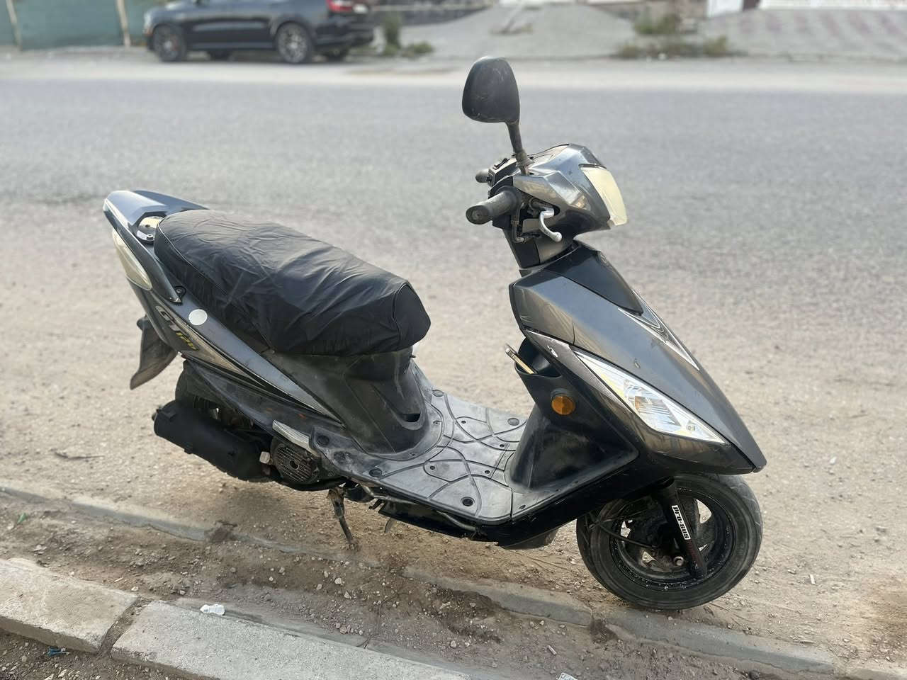 السلام عليكم دراجة للبيع SYM 125gt
الكهربائيات كلها شغاله 💯
شرط تشتغل نكرة سلف
السرعة مقفولة من العقل 65 كم (مو عطل)
مكاني حي ميسان السعر   300 الف
رقم ***********
