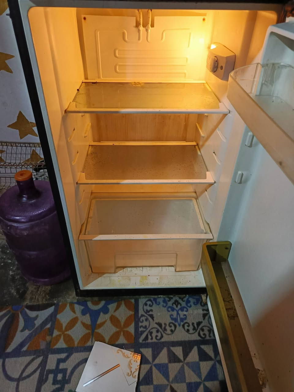 ثلاجه
ثلاجه للبيع ماداخله تصليح شرط شغل ‏‪***********‬‏
