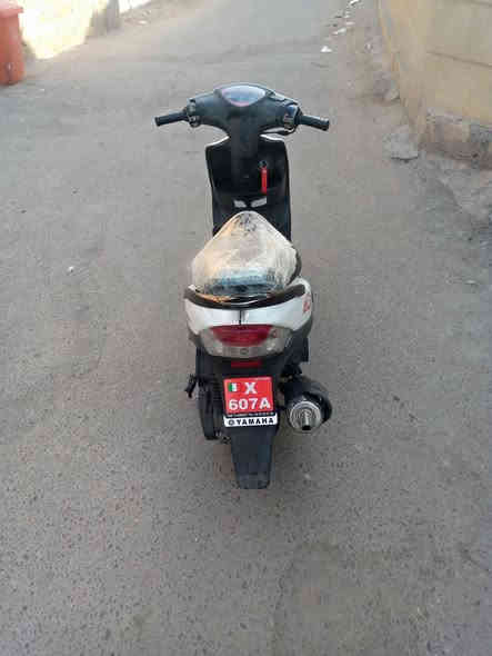 السلام وعليكم دراجه ماكس عدله مكفوله كفاله علمه الدراجه حلوه ونضيفه ما مفتوحه ولا مجفته دراجه كلش حلوه بيهه صالنصه رياضي مكان بصره الهارثه كرمه علي ابو حلوة رقمي *********** السعر 1100 مليون وميه وبيهه مجال حك الجيه
