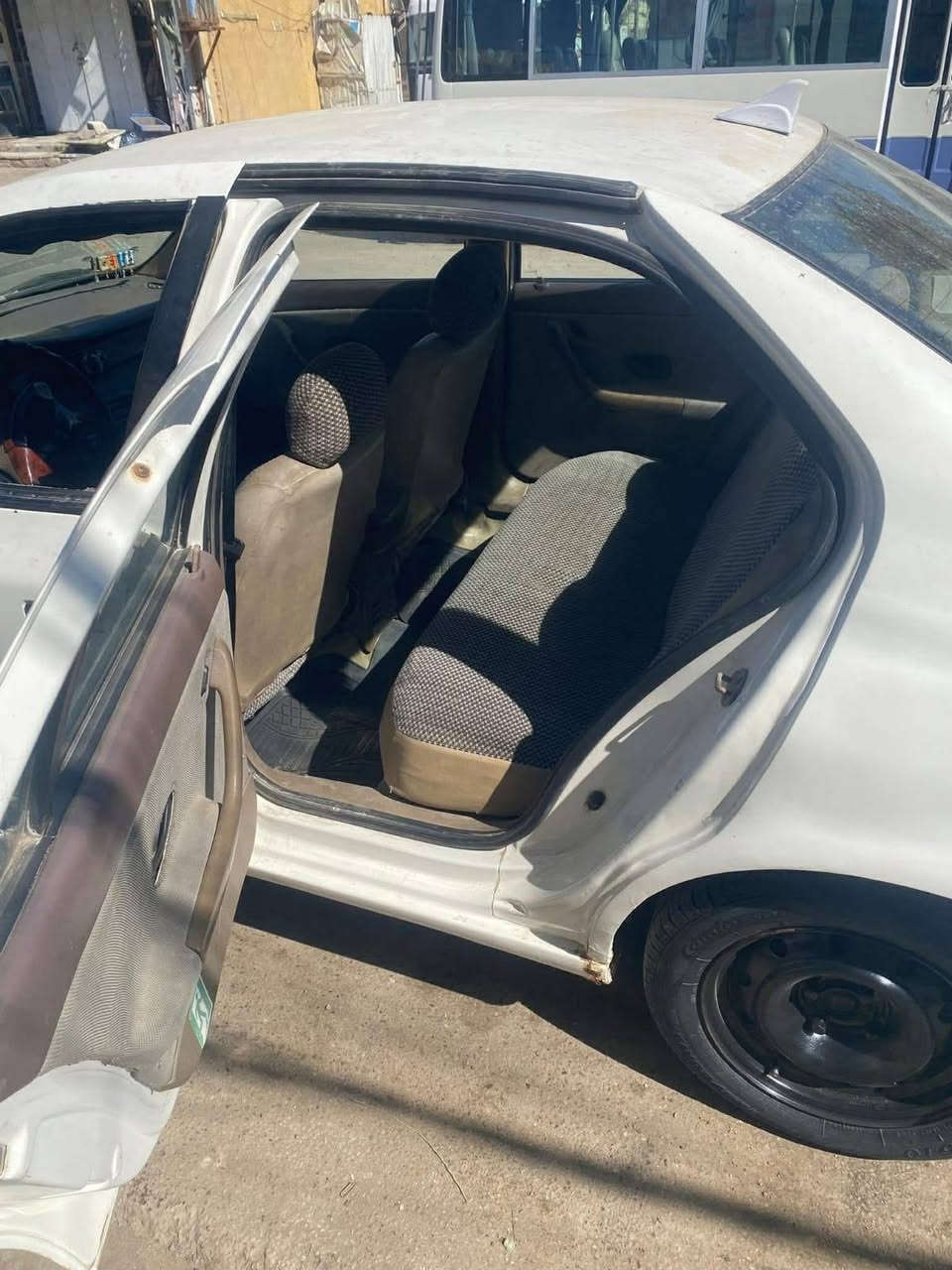 السلام عليكم سمند موديل ٢٠١١  عامه كير مكينه حداديه تخم تاير مكان سياره بغداد  السعر35 وبيه مجال رقم ديالى 
‏‪***********‬
