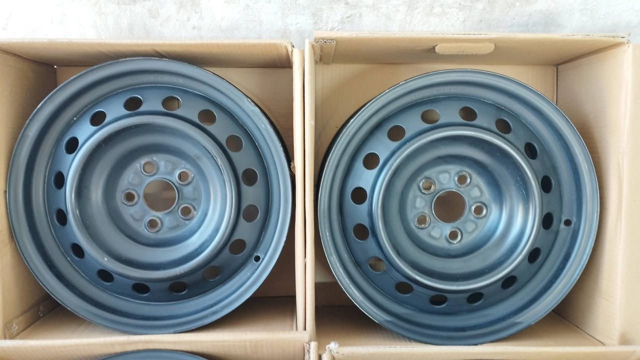 اسلام عليكم اخوان سعر160 الف رخيص بلش واصل وجب جديد طخم عدد 4 ويل ماعد 4 كابات حجم 16 مال كورلا شريكة أصلي بلادي لا تصليح لا كسر لا لحيم لا صباغ  سعر 160 الف عنوان كركوك قادسي أو لا يم نادي سولاف رقم آسيا بي واتساب  ***********  ***********
