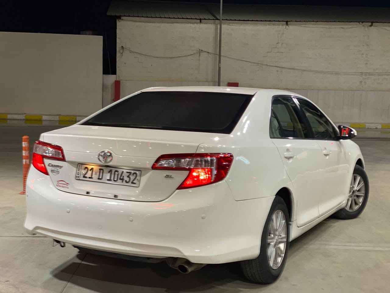 كامري 2012خليجي سعرها 138
بدون صبغ وتبديل بيها مكانين كارت بس
كير ومحرك بشرط مامفتوح
سنوي ورقم كلها جدي 
شراي يخابر ***********
مكان كركوك
