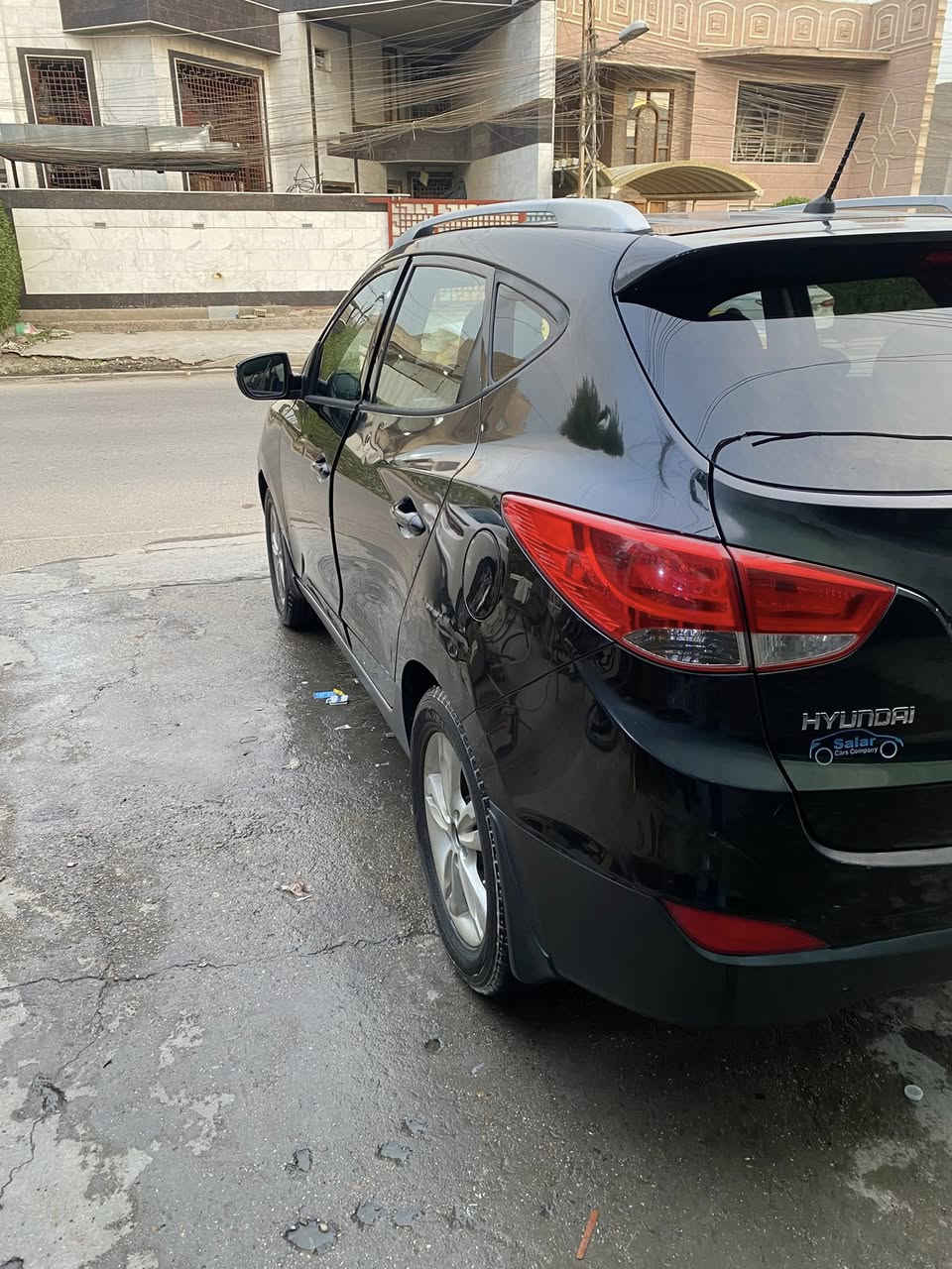 السلام عليكم
من رخصة الادمن

توسان 2012 للبيع - رقم أربيل (باسمي) تحويل مباشر

 • المواصفات:

 • السيارة خليجية، بدون حادث.

 • يوجد بارد بسيط في حاجب الضوء الأمامي جهة السائق.

 • بارد بسيط في هلال الجاملغ الخلفي جهة السائق 

 • المحرك، الكير، الصدر الأمامي والخلفي مكفول.

 •  وبطارية جديدة.

 • المسافة المقطوعة: 263 ألف كم.

 • المحرك: 2000 دوش.

ملاحظة / ادامة كامله تبديل نوزلات وبلكات وقاعدة فيت بم وتنظيف جويتر 

 • ملاحظات إضافية:

 • السيارة تحتوي على جراد قمارة وبنيد.

 • المواصفات المعروفة لتوسان: إشارات مرايا ، أرضية جلد. كاميرا

 • موقع السيارة: بغداد.

 • السعر المطلوب: 120 ورقة .

 • رقم الاتصال للاستفسار: ***********/***********
