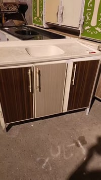 كاونتر ٢٫٥م • سنك ١٫٥م • عرض ٩٠سم