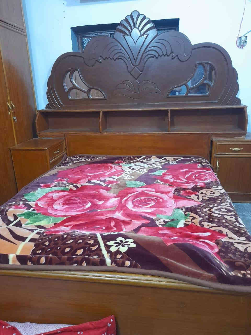 معرض سيف للاثاث
غرفة نوم حطاطة ثقيله
السعر ٨٥٠ الف
 وبي مجال للطيبين
. راوه قرب البانزينخانه
***********
https://www.facebook.com/share/g/1BeqzuVadR/
شارك الرابط 👆
