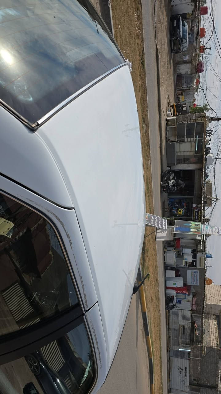 السلام عليكم بيجو بارص موديل ٢٣ بغداد انكليزي بااسمي هزة جديدة ماشية ١٠٠٠٠٠ محرك كير مكفول بيها طختين مبينات معدلة بارد بدون صبغ وجاملغ الامامي مبدل صفحة العبري السيارة كاملة اي نقص مابيها تخم تاير جديد هستوني شادة العنوان بغداد الحرية شراي اتصل *********** بيه واتساب
