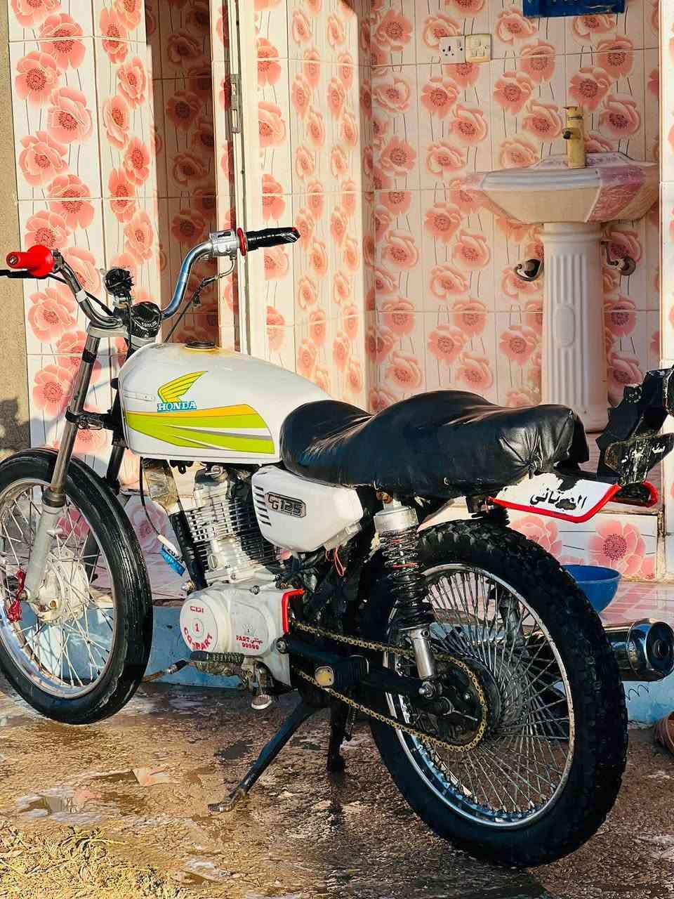 للبيع حربي معدل يخوف محرك معمر جديد ولفات01السعر 250وبي مال شي غليل اتصل وبيك خير وتدلل ***********
