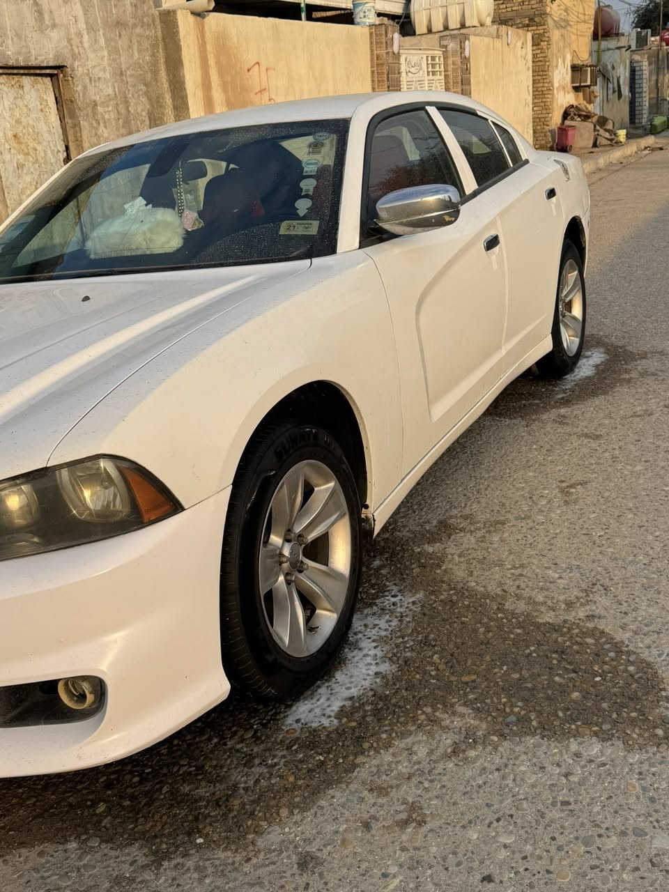 سلام عليكم جارجر للبيع موديل ٢٠١١ ضرره جاملغ وبنيد 
بدون دواخل كير محرك اكسن كفاله تخم تاير حدايه جديده رقم سليمانيه مواصفات عاديه سعر ١٤٠ وبيه مجال *********** عنوان ميسان المجر الكبير
