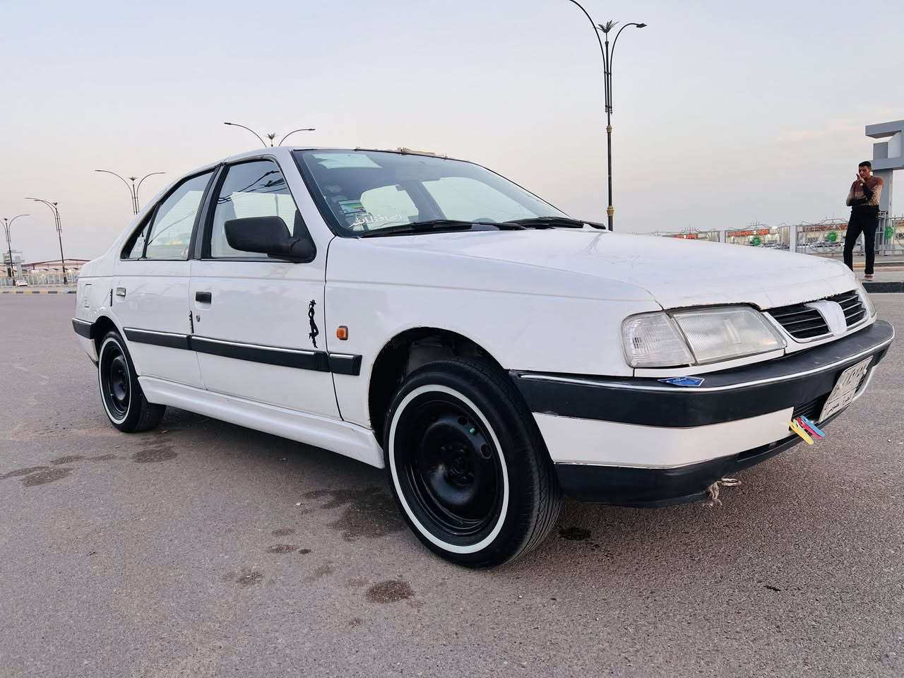 بيجو ٤٠٥ موديل ٢٠١٢ كفاله عامه ضربه صبغ تبديل ماعدا الهلالات مكينه كير حداده تخم تاير جديد السياره جاهزه من كلشي رقم بصره سنويه نافذه ٢٣ القبله حي الجامعه السعر ٣٤ للاستفسار ***********
