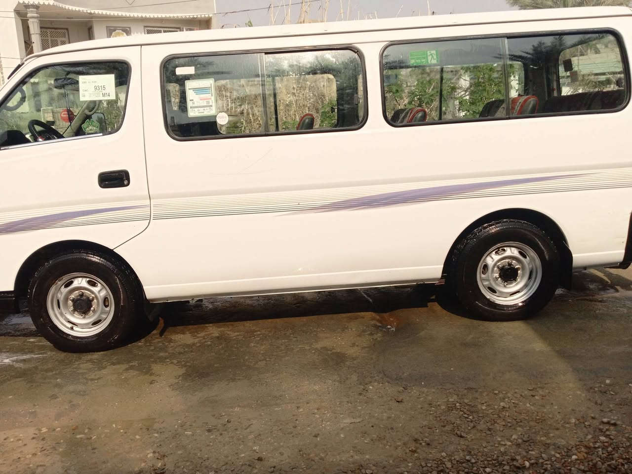 نيسان يورفان 2008للبيع السعر 135كير اكس محرك مكفول جنطة ضبغ ***********
