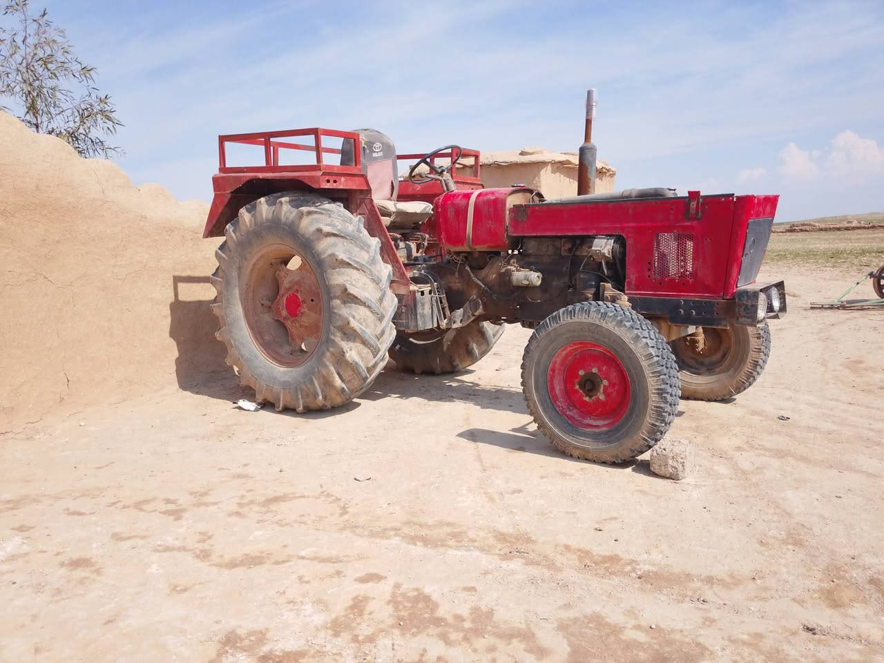 عنتر 71 للبيع گير ومحرك اكسن شرط بدون رقم سعر مليونين وستميه ***********
