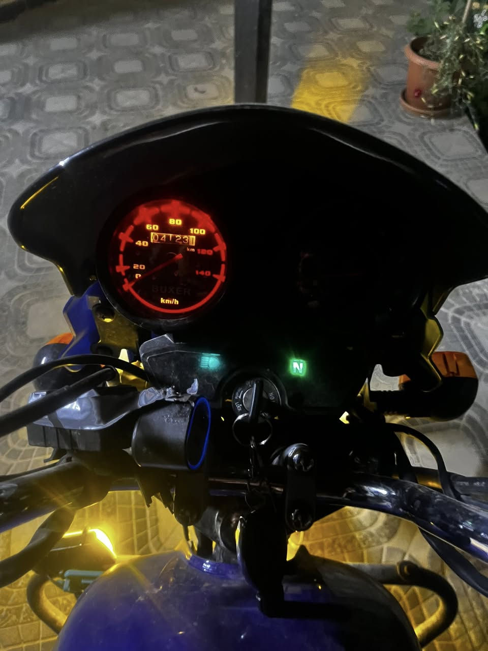 للبيع دراجة BUXER
محرك 200cc تبريد هوائي
قير عادي 5 غيارات
فرامل دسك أمامي
جنطات سبورت ألمنيوم
مساعدات خلفية مزدوجة
اقتصادية بالبنزين وصوتها مرتب 🔥
الدراجة شغالة ما تشتكي من شي والاستعمال 0783 934 0079

للمهتم خاص 📩
