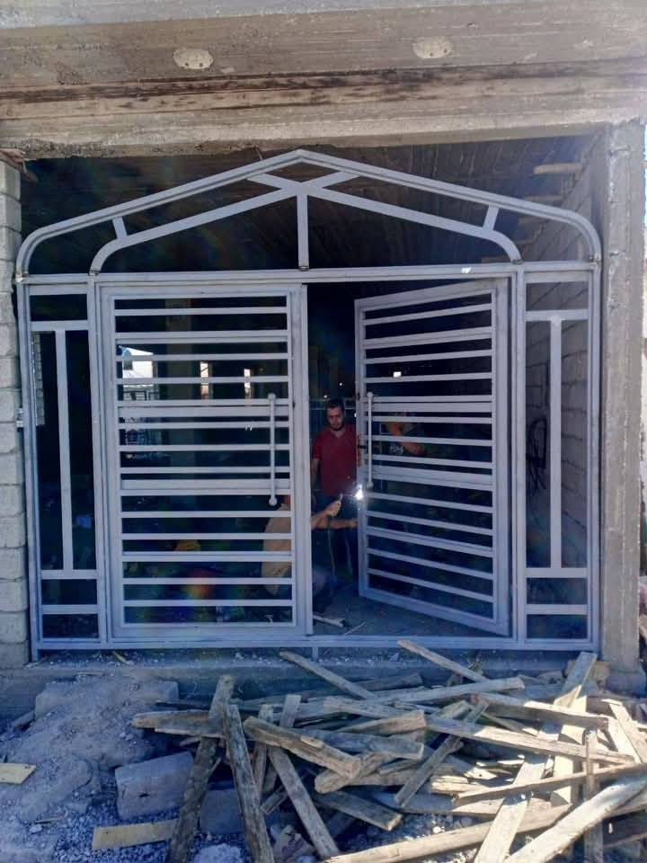 عمل جميع انواع الحداده ابواب شبابيك محجرات سندوج بنل سقائف كيسبان  العنوان بغداد شارع قطر الندى بدارت (ابو حمزه) التواصل على هاذه الرقم او خاص  (***********)
