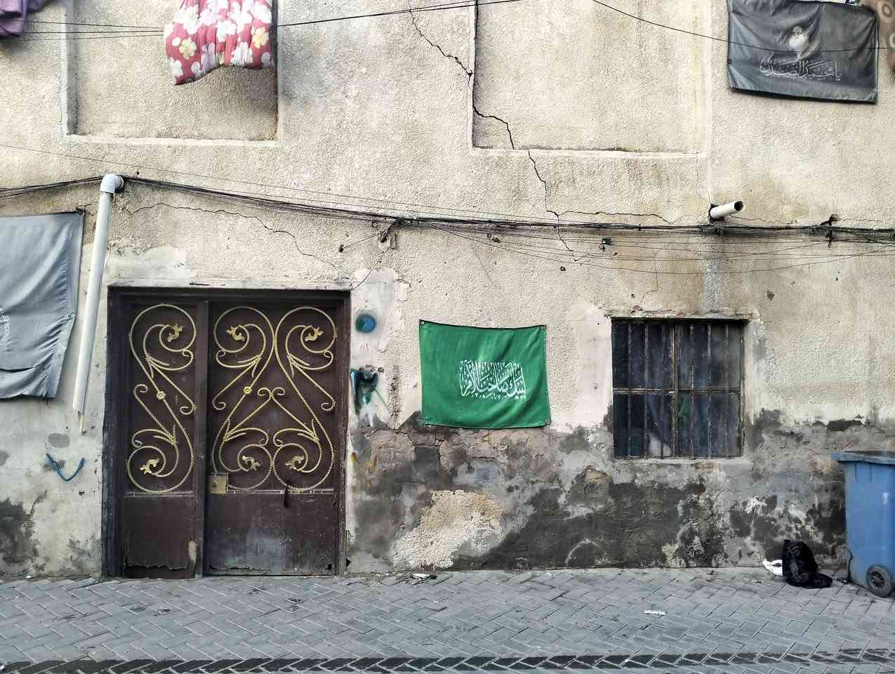 السلام عليكم ورحمة الله وبركاته
دار 144 متر للبيع
 بناء قديم يعتبر ( قطعة ارض ) في مدينة الصدر قطاع 28 
السعر 150 وبيه مجال
للاستفسار ***********
