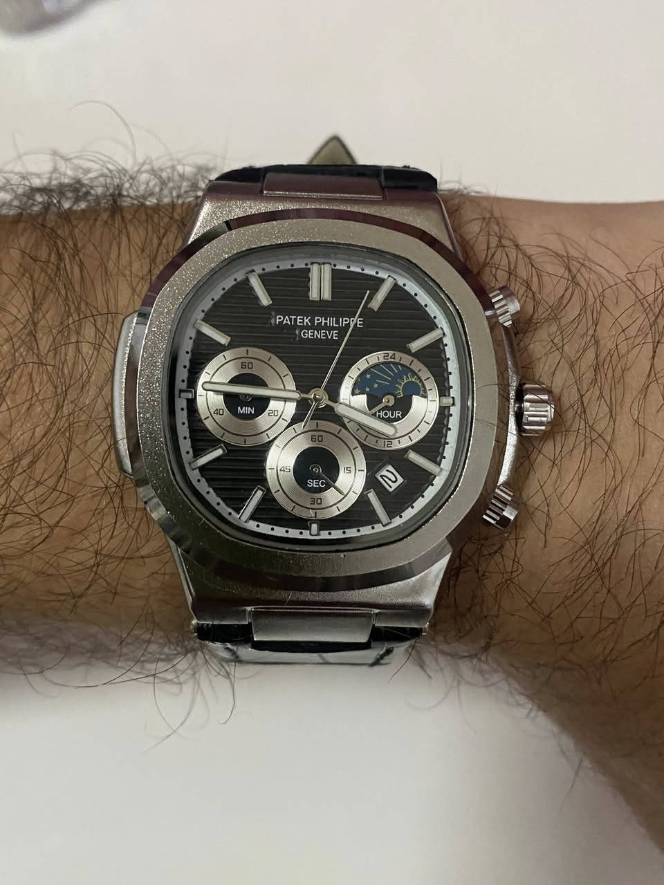 باتيك فيليب كوبي درجة اولى ، سناتر شغالة ، شمسي قمري ، 30 ألف مع التوصيل اخر قطعة


**إذا كنت صاحب هذا الإعلان وتريد حذفه لأي سبب، رجاءا أرسل رسالة إلى الدعم الفني**