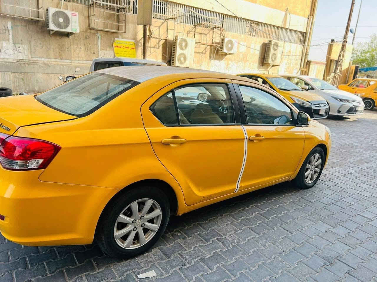 سلام عليكم
كريت ويل فولاكس 2013واسط باسمي سنويه لل29 هيئه وغرامات مصفره رقم باقي بس علّه الاستلام 
محرك كورله كير بلادي شرط
سياره بيه خياسات عوزه تعمير 
سعره 38وبيه مجال حك الجيه الشراي يتصل واني خادم لي ما يعجبه لا يعلق اعبر المنشور تمام 
***********
