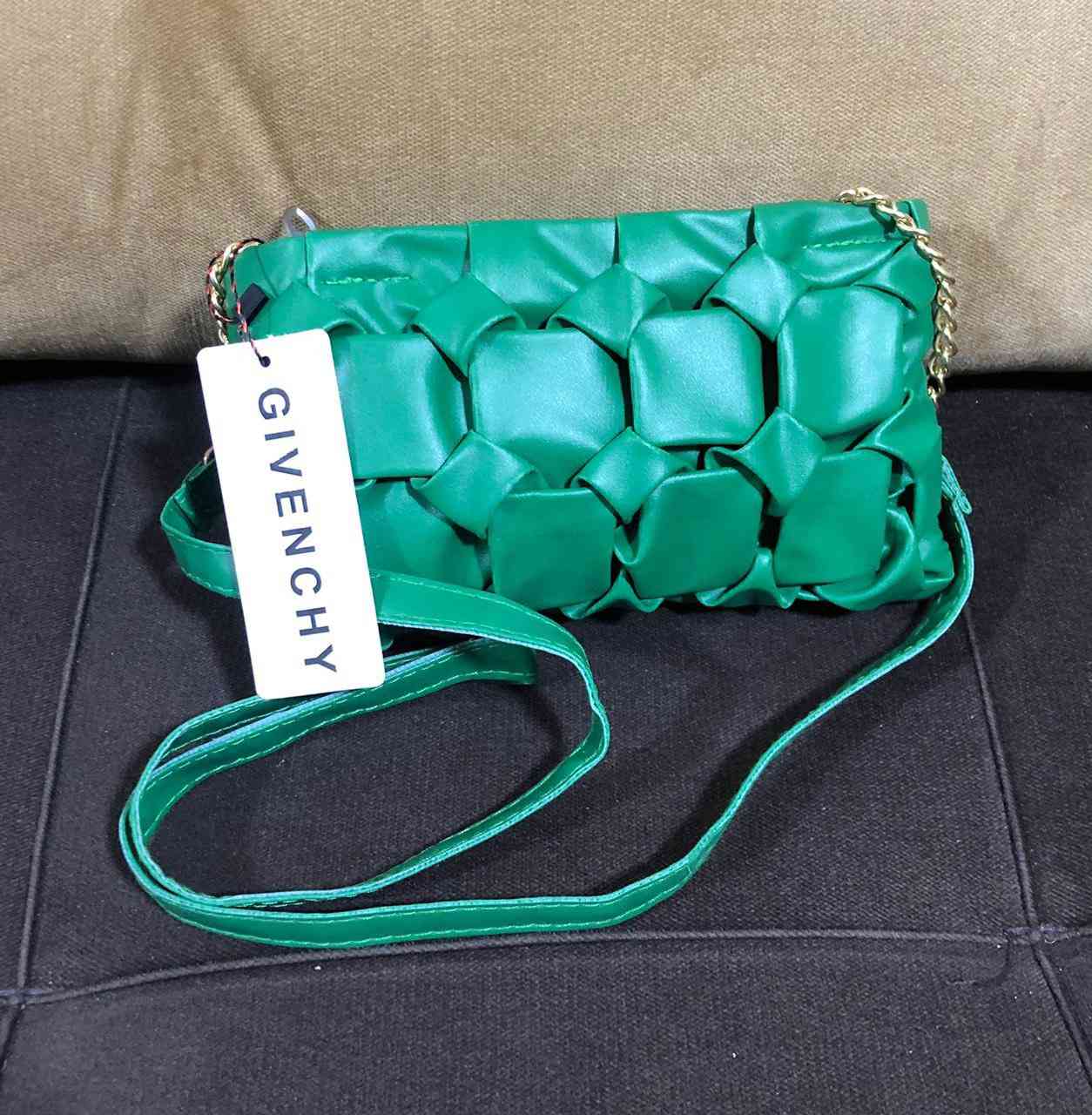 كارتونه جنط نسائي ٢٠قطعه جنط متنوعه سعر كارتون ١٠٠ يعني تطلع قطعه ب٥ اخر كارتونه متبقية


**إذا كنت صاحب هذا الإعلان وتريد حذفه لأي سبب، رجاءا أرسل رسالة إلى الدعم الفني**