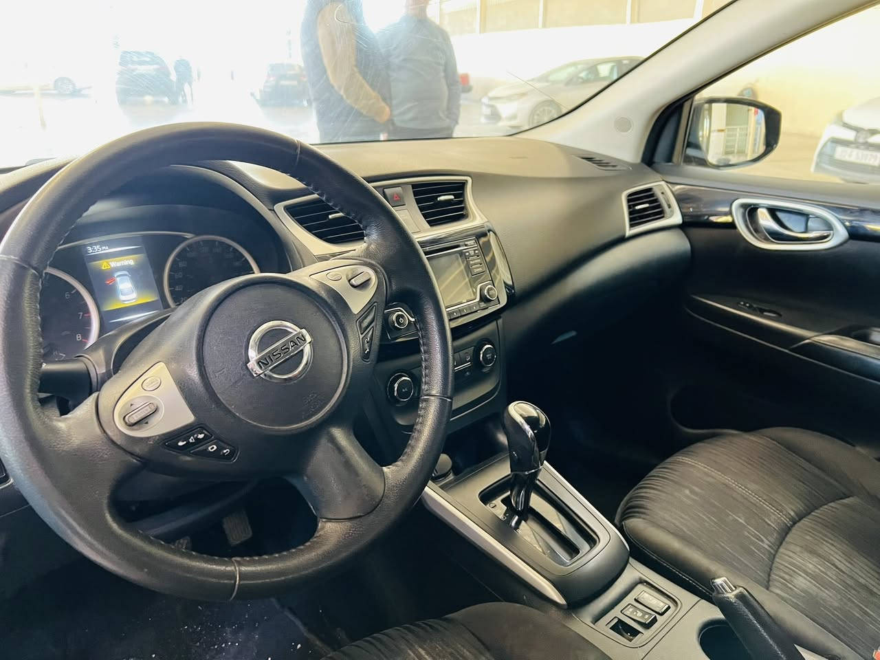 نيسان سنترا موديل 2017كير توماتيك مصفات امريكي SVبصمة كشن هيتر  سياره بي 2قطع صبع و2قطع بخ امريكي  بدون داخل بدون ايرباگ كدام و ورا داخل كلو كبس  كير و محرك شرط  على غرامه 560. الف ينزل من سعر.   عنوان بردرش معرض الاصدقاء سعر 98$ورقة و مجال رقم موبايل ***********
