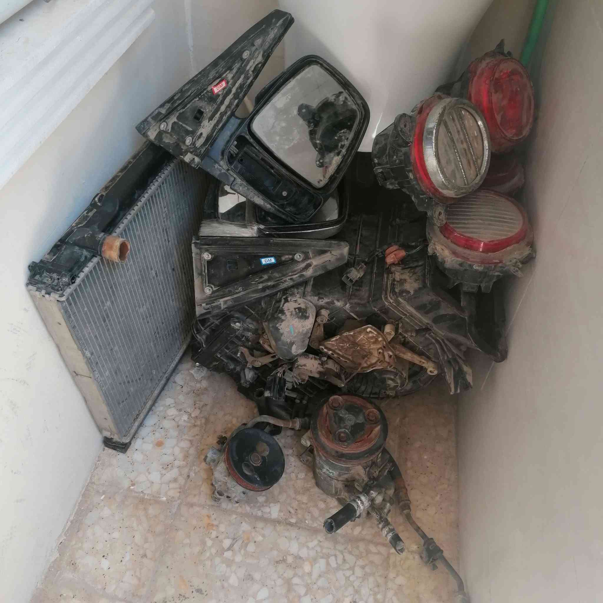 غراض كيا للبيع المحرك سوبر 3000 بلادي مال كيا حمل صار بي تنقيص وبدلناه الاتصال على الرقم
***********
