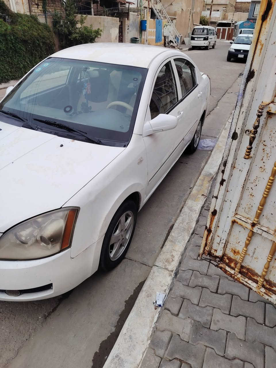 السلام عليكم شيري A5 السيارة  بأسمي جاهزة من كلشي تخم تايرات جديد تدفئه وتبريد كهربائيات فول موديل 2008 محرك 2000 سيارة كير عادي 

***********
