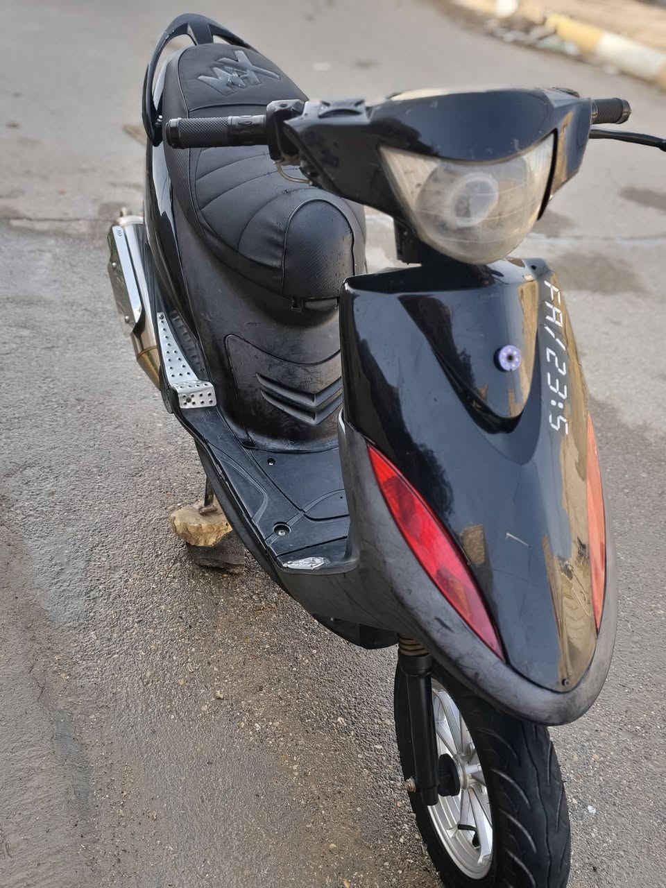 دراجه ماكس للبيع مكينه بلاد ما مفتوحه دراجه مختمه  من تاير للتاير كلشي شغال بيه مزوده تزويد حلو دراجه فول ماذب عليه ربع فقط دهن وبانزين شلعه ومعدل طيران شرط  السعر 650وبيه مجال قليل عنواني ناصريه مركز الاتصال ***********
