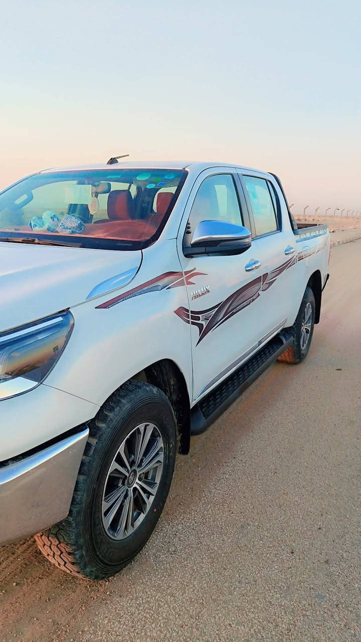 فور ويل للبيع موديل 25 سعودي عبد اللطيف جميل كفاله عامه حيل جديدة رقم قادسيه ***********
