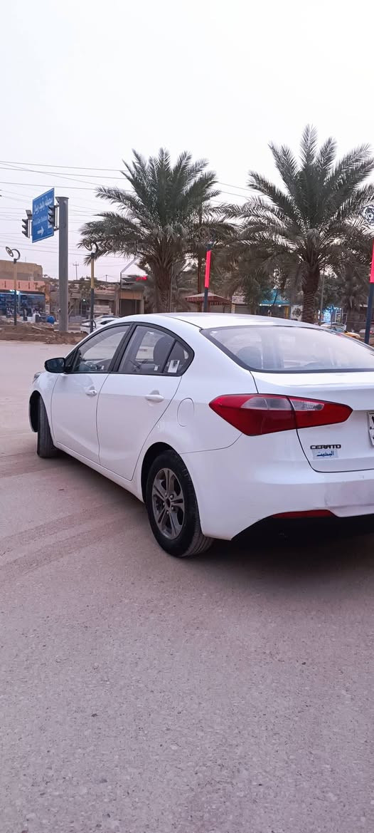 سلام عليكم..
للبيع فقط.. 
سيراتو 2014 اربيل وكاله مداور ماكو مشكله نص موصافت بيها  شويه صبغ بل بنيد والباقي كفاله كير مكينه حداديه تبريد مكفوله السعر 108وبيها مجال حك الجيه مكان السياره نجف للستفسار رقم الهاتف ***********
