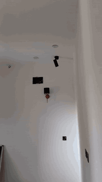 من رخصة الادمن  تأسيسات كهربائيّة منازل محلات شقق وصيانة جميع البوردات...