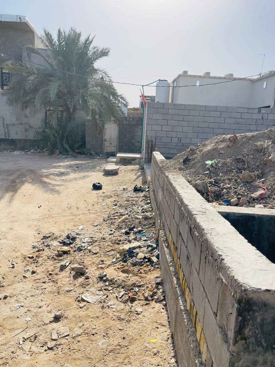 بتلو للبيع في الجزيرة _زين العابدين
يبعد عن الشارع العام 500 متر فقط وعن شارع زين العابدين 200 متر فقط 
مساحة البتلو 200 متر وجه 10 ونزال 20 
على شارع 9 متر طابو صرف زراعي بسم عراقي وكالة ومكاتبة ونسخة من الطابو
خارطة البتلو تحتوي  على غرفتين وصالة ومطبخ وصحيات خارج وداخل البيت ودوانيه بناء بلوك وشغل درجه اولى مقلوع ومدفونه والبتلو مزفت وكامل جاهز للبناء 
السعر 44 مليون قابل للاتفاوض للاستفسار اكثر اتصل على الرقم
*********** البصرة, العراق
