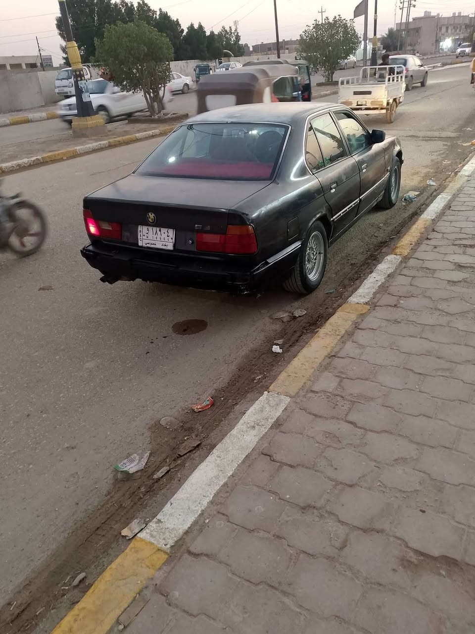 يا الله. سلام عليكم. بيئم. موديل 89
رقم. بغداد. مشروع وطني. سنويه ل2028 بسمي سياره 

سياره. بلاد. مكينه وگير.  حجم 535

سياره بلاد. لاصبغ. ولامعجون. ولا گلبه ولا حادث. ولا عيب شرعي 

حداده. جاهزة.  تخم. تاير. جديد. 

كهربائيات. كله شغاله. رونات سرعه حماوة بانزين. كله شغاله 

السعر. ٣١ وبيه مجال كلش بصيط حق الجيه 

العنوان ذي قار. الغراف. ***********
