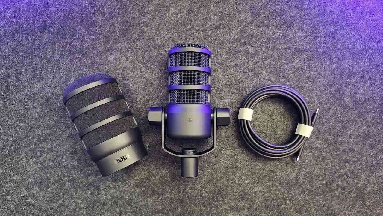 مايك رود PodMic USB الأصلي
مناسب للبودكاست، الستريم، يوتيوب وصناعة المحتوى.

نسخة USB + XLR
تشتغل مباشرة على اللابتوب أو مع الميكسر بدون مشاكل.

متوفر بلونين:
• أسود
• أبيض

صوت نظيف وثابت
جسم معدني قوي
أداء احترافي بسعر مناسب

المنتج جديد ومختوم
إمكانية توفير كميات حسب الطلب

📦 التوصيل إلى العراق
تكلفة الشحن تُحسب حسب المدينة والوجهة.

للطلب راسلنا خاص. بغداد, العراق


**إذا كنت صاحب هذا الإعلان وتريد حذفه لأي سبب، رجاءا أرسل رسالة إلى الدعم الفني**