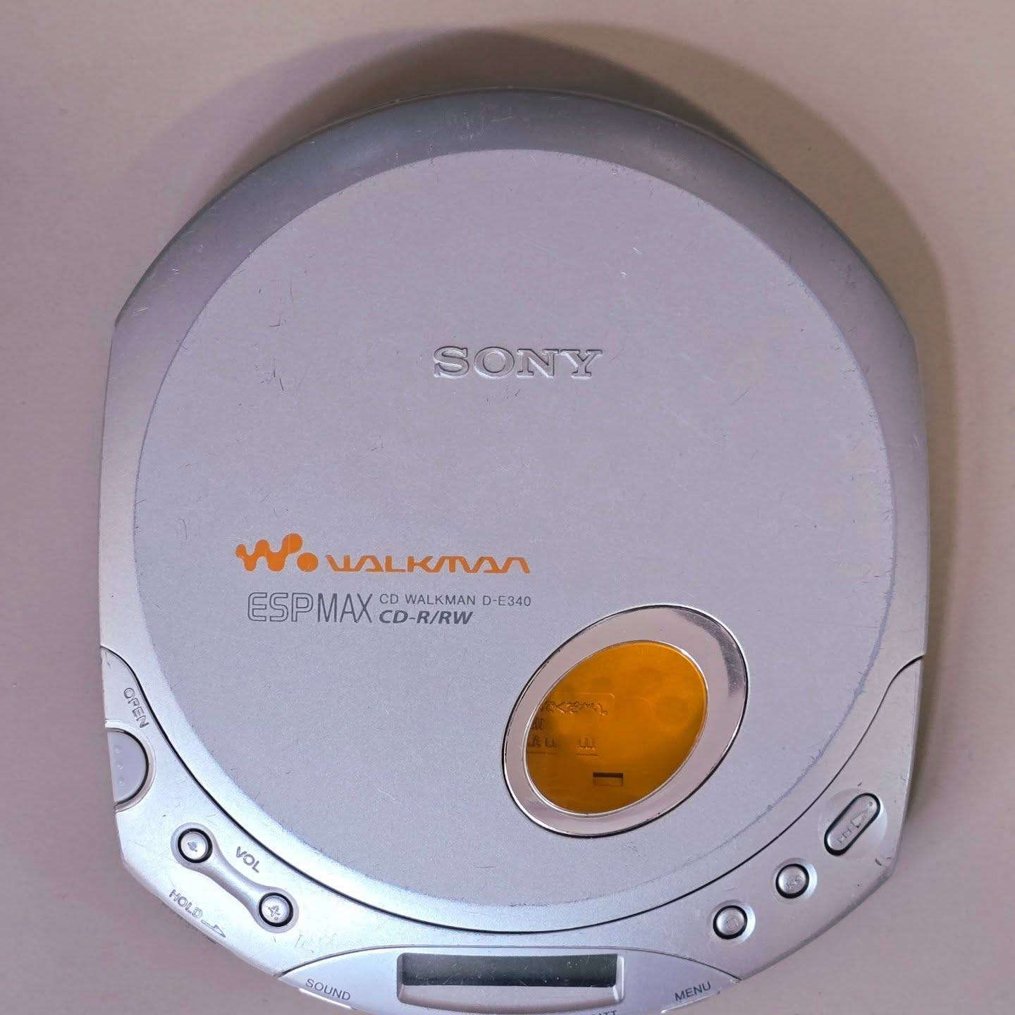 مشغل اقراص محمول Sony Walkman ⭕️مستعمل⭕️
ملاحظة: نقص قبق باتريات فقط
السعر: 30 الف.
توصيل بغداد 5 , محافظات 6 
لا يوجد ضمان او ارجاع بعد الاستلام
Tags: مشغل سيديات ، مشغل اقراص ، cd player


**إذا كنت صاحب هذا الإعلان وتريد حذفه لأي سبب، رجاءا أرسل رسالة إلى الدعم الفني**