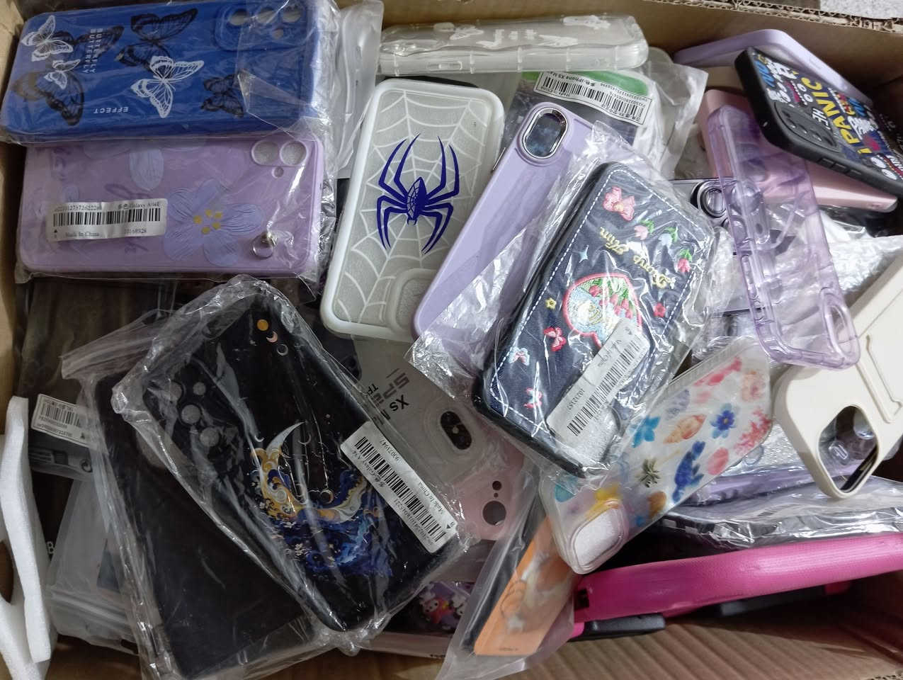 متوفر كفرات موبايلات ايفون وكلاكسي وايباد ولزكات شاشه كميه بسعر مناسب جدا


**إذا كنت صاحب هذا الإعلان وتريد حذفه لأي سبب، رجاءا أرسل رسالة إلى الدعم الفني**