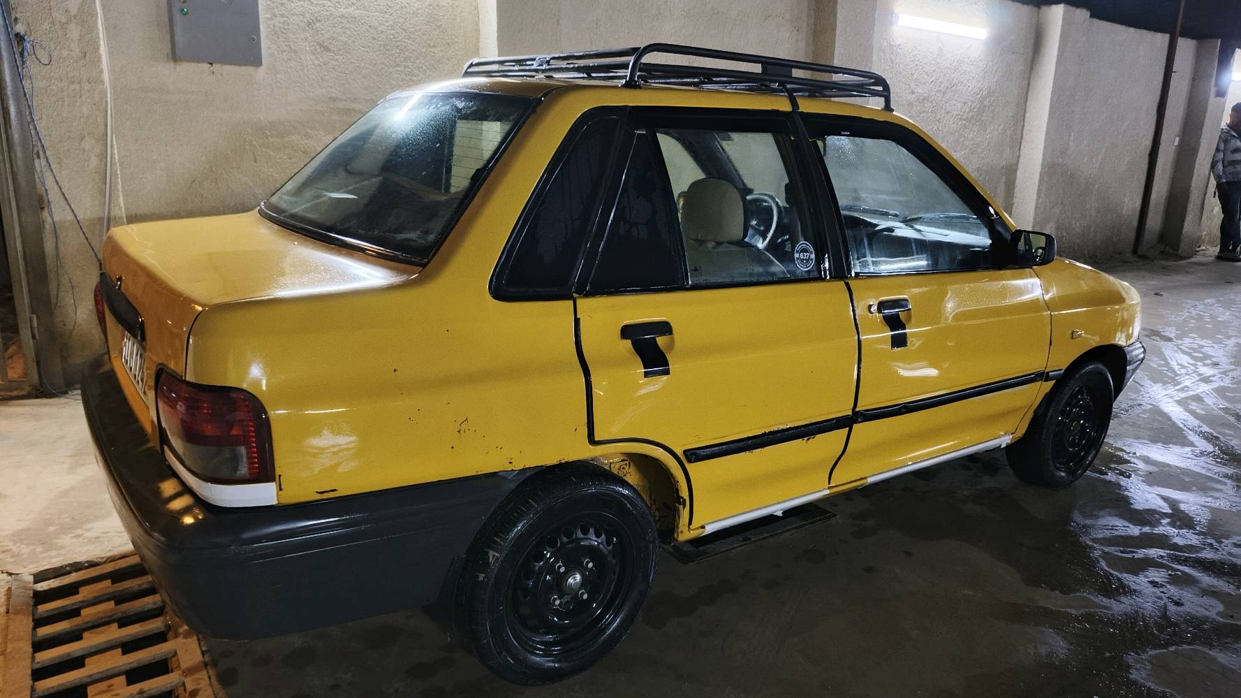 مكفولة كير محرك شواصي مابيها اي نقص شغل واطلع 
تبريد الراديتير مال تبريد مزروفة كمبريسر جديد 
مصفرة غرامات +هيئة 
مكاني بغداد الرقم ***********
السعر ٢٦ 
شرط تحويل